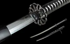 Самурайский меч Масимова продали на аукционе в Астане