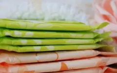 Пакистанка подала в суд на правительство из-за налога на менструацию