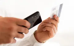 В Казахстане усилили правила безопасности мобильных банков: приложения будут защищать клиентов даже от их собственных ошибок