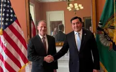 Глава Минэнерго обсудил с Минфином США санкционные риски для Казахстана