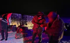 Один погиб, шестеро пострадали: автобус перевернулся в Павлодарской области