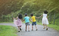 В Казахстане создадут единую программу по защите прав детей