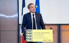 Николя Саркози покинул парижскую тюрьму Санте