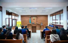 «Закон и порядок»: показательный суд инсценировали для студентов в Астане