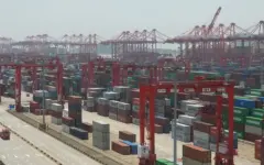 КНР на год отложила портовый сбор с судов США