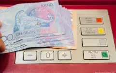 С 1 января мобильные переводы казахстанцев начнут отслеживать по-новому