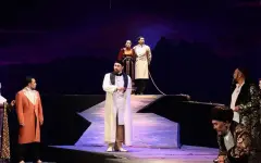 Казахский национальный театр драмы им. М. Ауэзова открыл сотый сезон