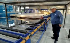 В Приаралье приступили к выпуску зеркал