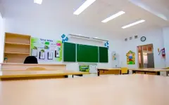 Учитель химии обгорел после взрыва на уроке в СКО