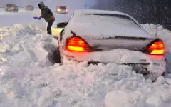 Свыше 1,1 тысячи человек эвакуированы из снежных заносов в РК