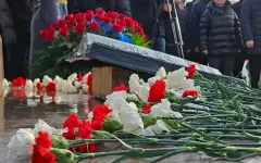 Церемония возложения цветов к монументу Независимости прошла в Алматы