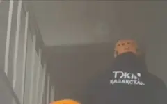 Загорелась мебель: десятки человек вывели из задымленной многоэтажки в Костанае