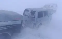 Через снежные заносы и 90 км пути: троих человек спасли из снежного плена в Костанайской области