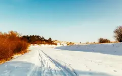 Съехали в степь и потерялись: шесть человек спасли из снежного плена в Акмолинской области