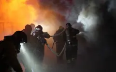 Пожар по повышенному рангу тушили на рынке в Кокшетау