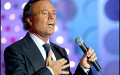 Дело о домогательствах против Хулио Иглесиаса закрыла прокуратура Испании