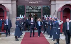 Болгарию впервые возглавила женщина