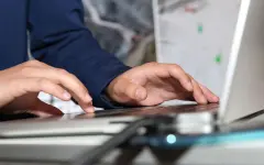 Подтверждать регистрацию граждан от имени организаций стало проще в Казахстане