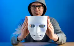 YouTube защитит политиков от создания дипфейков с ними