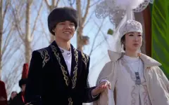 Массовая свадьба в Астане: сразу пять пар заключили брак в Наурыз