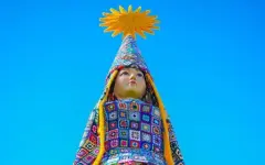 Гигантская кукла ручной работы украсила Астану