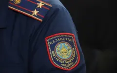 Молодые люди в состоянии алкогольного опьянения напали на полицейского в Костанае