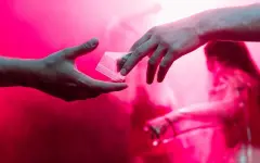 Алкоголь, наркотики и веселящий газ: нарушения с участием подростков выявлены в ночных клубах Астаны