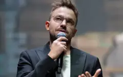 Актер Саша Петров высказался об успехах Юры Борисова и Марка Эйдельштейна