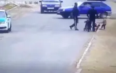 Малышей на велосипедах «задержали» полицейские в Атырауской области