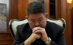 Стал отцом в 8-й раз?: Казнет поздравил продюсера Жана Муканова с вымышленным ребенком