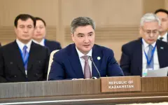 Бектенов выступил на встрече глав правительств стран-участниц ОТГ в Баку