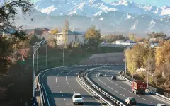 Сенатор предлагает ужесточить ПДД и ввести поощрения для дисциплинированных водителей