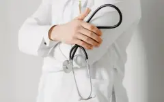 В Алматы религиозная процедура привела к тяжелым осложнениям у мальчика