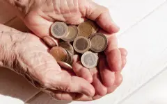 Скрывал смерть и получал деньги: афера раскрылась спустя 13 лет