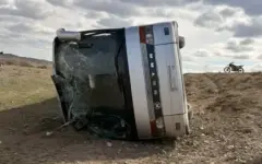 Вахтовый автобус с 50 пассажирами перевернулся под Карагандой