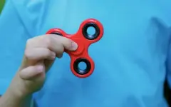 Спиннер едва не стоил подростку пальца в Жамбылской области