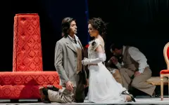 Звездный состав исполнителей выступил с оперой «Травиата» в Астане