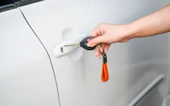 Актюбинской мастер СТО уехал на машине клиента и разбил ее