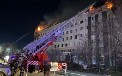 Появились кадры масштабного пожара в здании областного акимата в Актобе