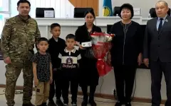 В Казахстане посмертно наградили мужчину, погибшего при спасении людей