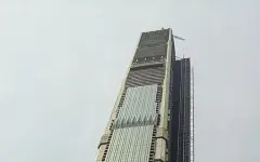 Самое высокое заброшенное здание в мире скоро достроят в Китае