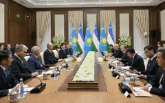 Токаев и Мирзиёев провели неформальную встречу: что обсудили президенты