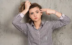 Потеряли себя: психолог назвала признаки, на которые стоит обратить внимание