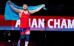 Вольник Азамат Даулетбеков стал бронзовым призером чемпионата Азии в Бишкеке