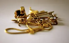 Контрабанду золотых украшений на 43,2 тысячи долларов пресекли в Узбекистане