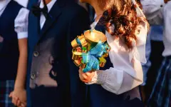 В Минпросвещения уточнили правила проведения школьных выпускных