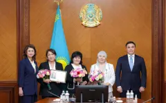 В Шымкенте вручили государственные награды педагогам музыки от имени Президента