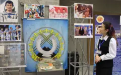 Покорителям космоса посвящается