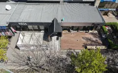 В Алматы снесли летнее кафе в центре города