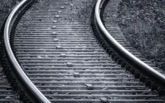 Поезд столкнулся с трактором во Вьетнаме